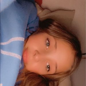 Meet your Posher, Ava